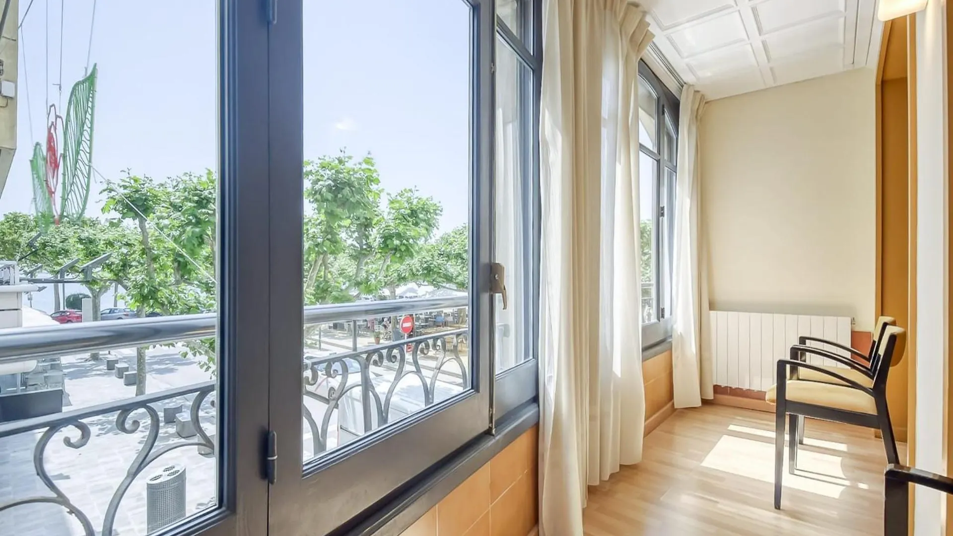 Apartment With View Rosas